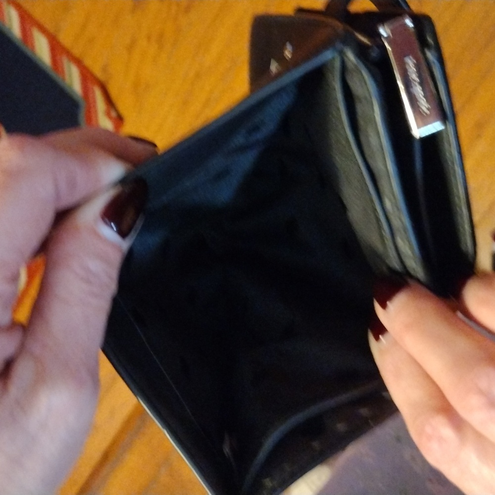 Kate Spade Black Leather Wallet with Gold Logo - Picture 7 of 10